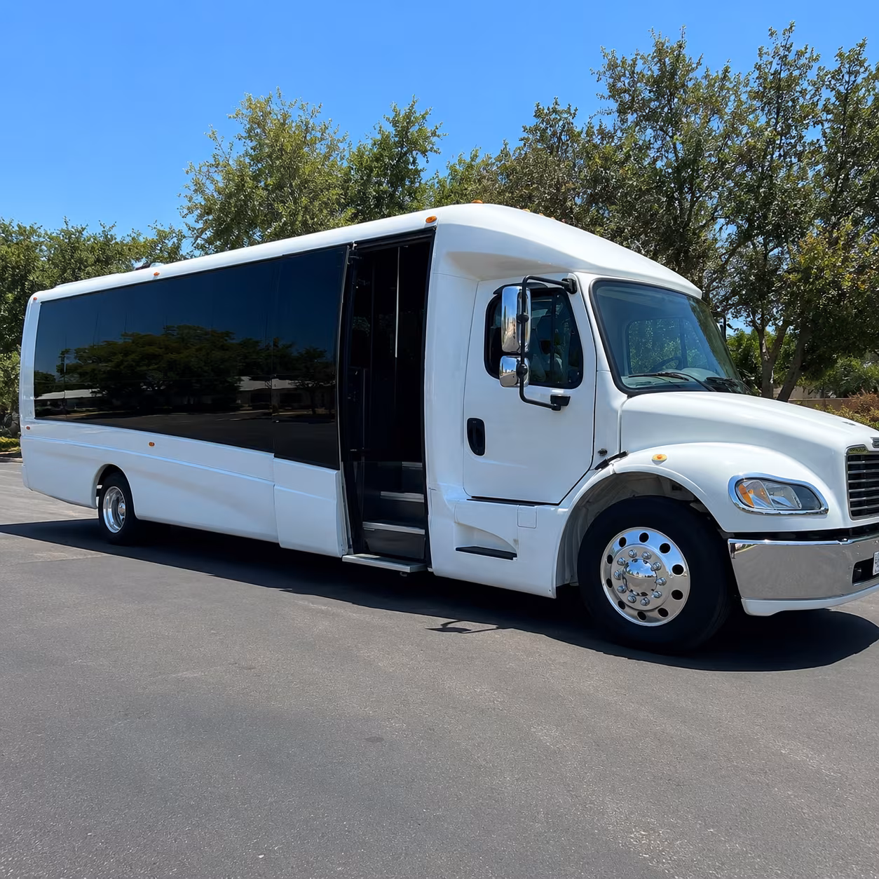 bus rentals for multi day corporate retreats and off site meetings