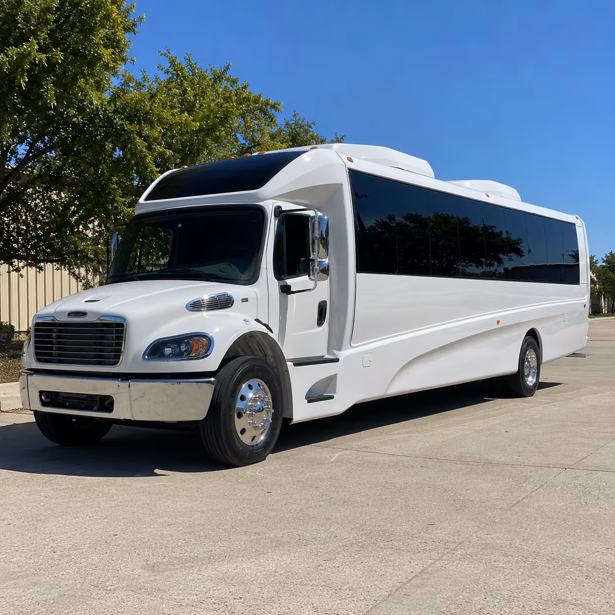 loveland 25 passenger minibus
